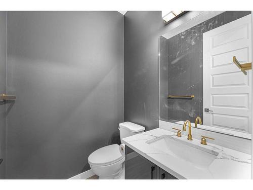 320 Muirfield Crescent, Lyalta, AB - Indoor Photo Showing Bathroom