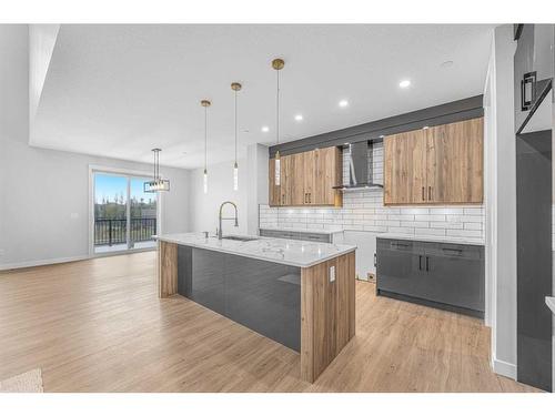 320 Muirfield Crescent, Lyalta, AB - Indoor Photo Showing Kitchen With Upgraded Kitchen