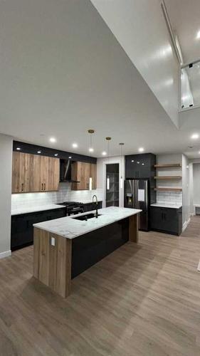 320 Muirfield Crescent, Lyalta, AB - Indoor Photo Showing Kitchen