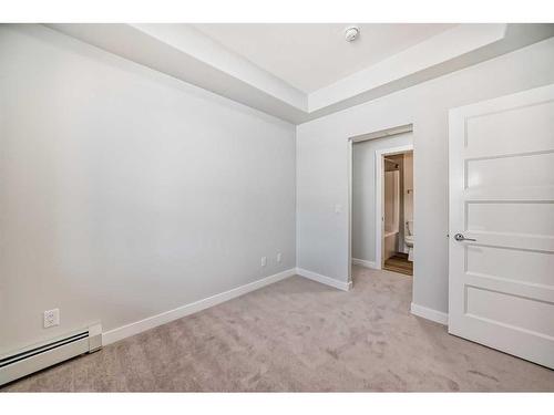 308-125 Wolf Willow Crescent Se, Calgary, AB - Indoor Photo Showing Other Room