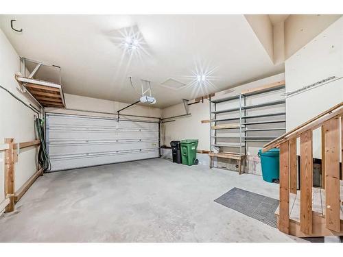 53 Hampstead Green Nw, Calgary, AB - Indoor Photo Showing Garage