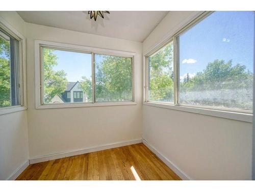 628 18 Avenue Nw, Calgary, AB - Indoor Photo Showing Other Room