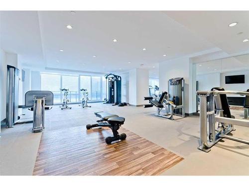 1204-615 6 Avenue Se, Calgary, AB - Indoor Photo Showing Gym Room