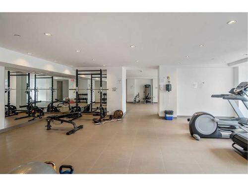 1204-615 6 Avenue Se, Calgary, AB - Indoor Photo Showing Gym Room