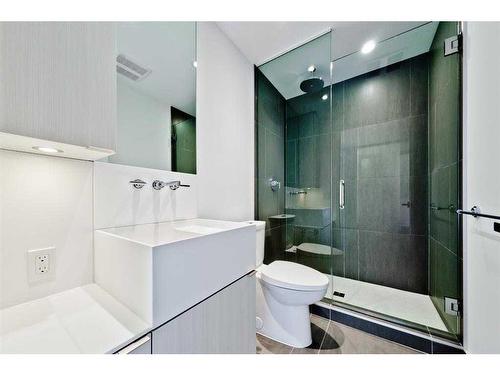 1204-615 6 Avenue Se, Calgary, AB - Indoor Photo Showing Bathroom