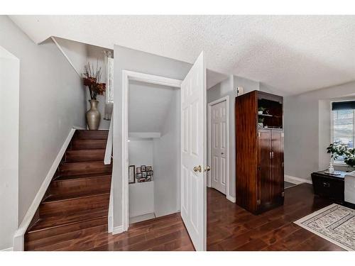 12 Hidden Valley Link Nw, Calgary, AB - Indoor Photo Showing Other Room