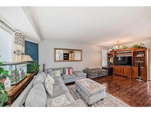 12 Hidden Valley Link Nw, Calgary, AB - Indoor Photo Showing Living Room