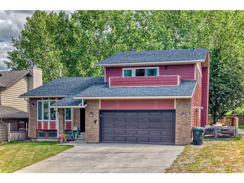 31 Edcath Rise Nw, Calgary, AB - Outdoor With Facade