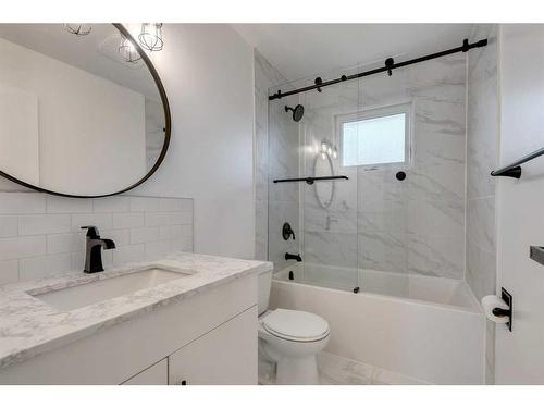 260 Penswood Way Se, Calgary, AB - Indoor Photo Showing Bathroom