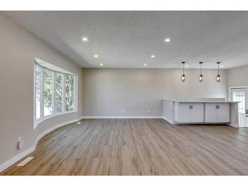 260 Penswood Way Se, Calgary, AB - Indoor