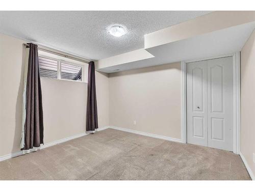 196 Panamount Circle Nw, Calgary, AB - Indoor Photo Showing Other Room