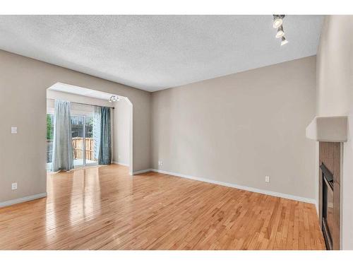 196 Panamount Circle Nw, Calgary, AB - Indoor Photo Showing Other Room