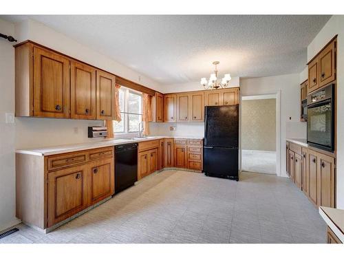 3220 Uplands Place Nw, Calgary, AB - Indoor Photo Showing Kitchen