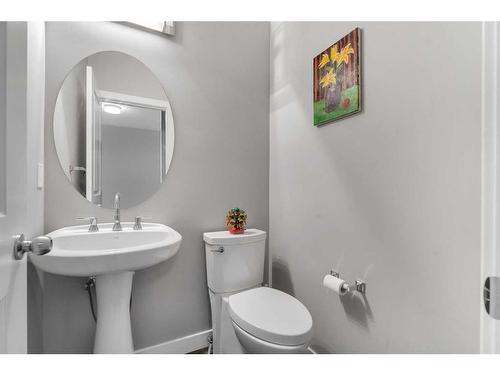 62 Nolanfield Manor Nw, Calgary, AB - Indoor Photo Showing Bathroom