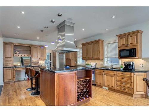 1827 11 Avenue Nw, Calgary, AB - Indoor Photo Showing Kitchen With Upgraded Kitchen