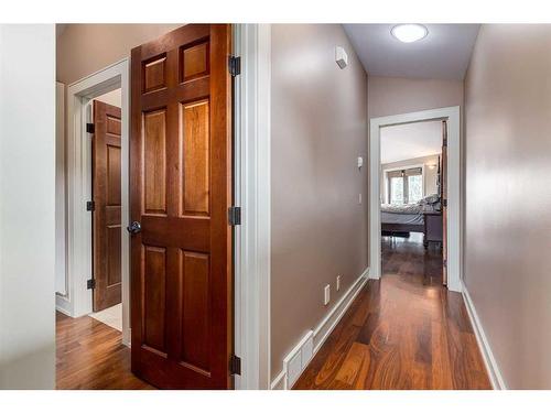 1827 11 Avenue Nw, Calgary, AB - Indoor Photo Showing Other Room