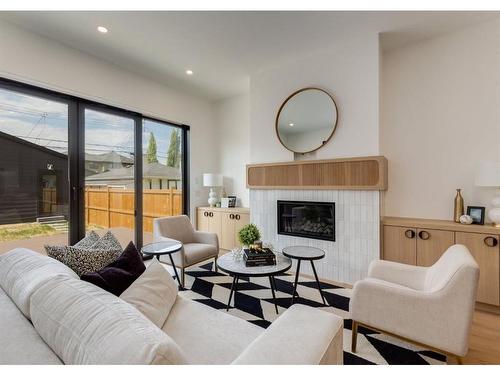 1417 3 Street Nw, Calgary, AB - Indoor Photo Showing Living Room With Fireplace