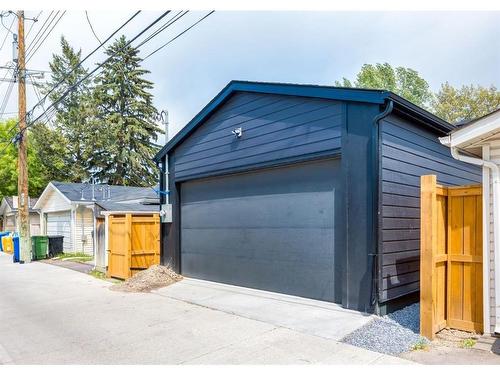 1417 3 Street Nw, Calgary, AB - Outdoor