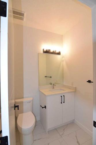 377 Sage Hill Rise Nw, Calgary, AB - Indoor Photo Showing Bathroom