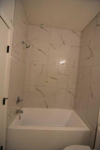 377 Sage Hill Rise Nw, Calgary, AB - Indoor Photo Showing Bathroom