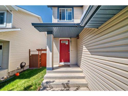 122 Royal Birch Gardens Nw, Calgary, AB - Outdoor With Exterior