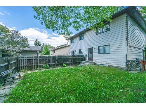 17 Bernard Drive Nw, Calgary, AB - Outdoor