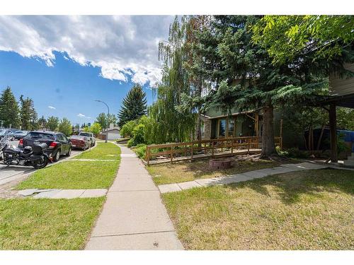 17 Bernard Drive Nw, Calgary, AB - Outdoor