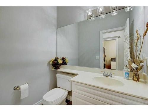 4670 Hamptons Way Nw, Calgary, AB - Indoor Photo Showing Bathroom