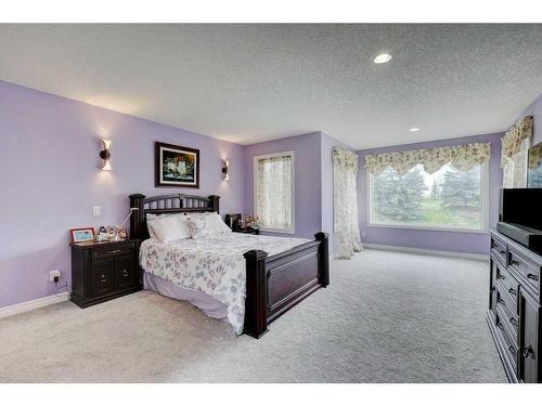 4670 Hamptons Way Nw, Calgary, AB - Indoor Photo Showing Bedroom