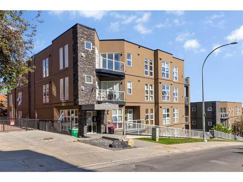 401-716 5 Street Ne, Calgary, AB - Outdoor With View