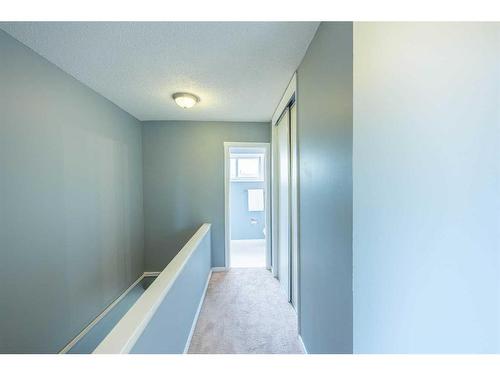 91-5425 Pensacola Crescent Se, Calgary, AB - Indoor Photo Showing Other Room