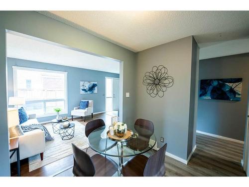 91-5425 Pensacola Crescent Se, Calgary, AB - Indoor Photo Showing Dining Room