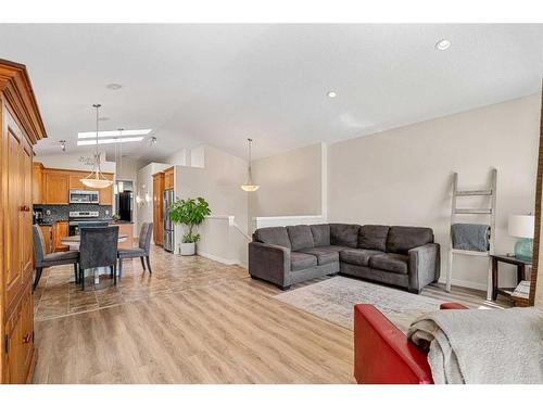 1338 New Brighton Park Se, Calgary, AB - Indoor Photo Showing Living Room