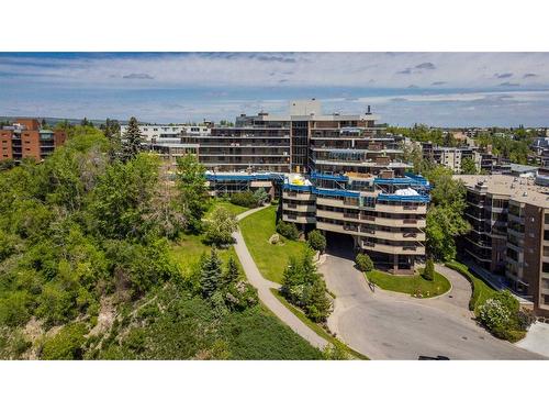 807-320 Meredith Road Ne, Calgary, AB - Outdoor With View