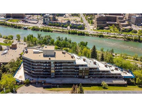 807-320 Meredith Road Ne, Calgary, AB - Outdoor With Body Of Water With View