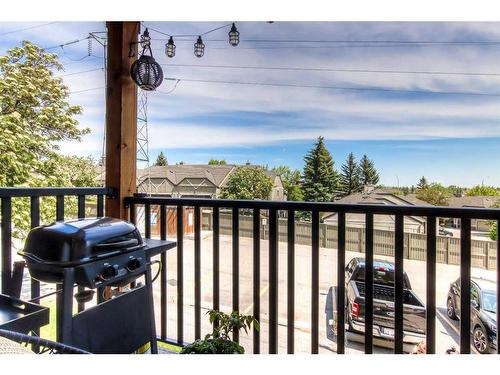 523-6400 Coach Hill Road Sw, Calgary, AB - Outdoor With Balcony