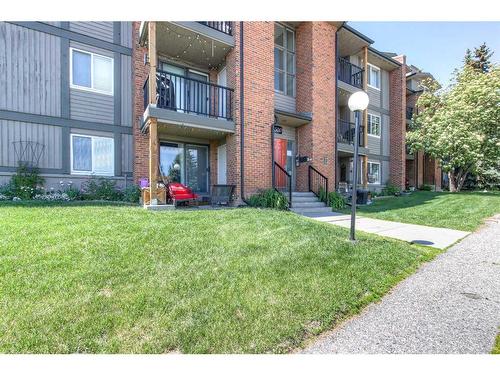 523-6400 Coach Hill Road Sw, Calgary, AB - Outdoor With Balcony With Facade