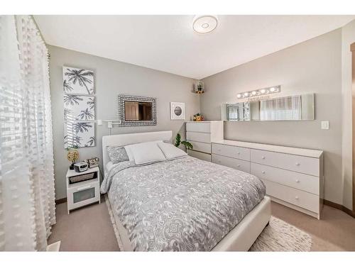 192 Brightondale Close Se, Calgary, AB - Indoor Photo Showing Bedroom