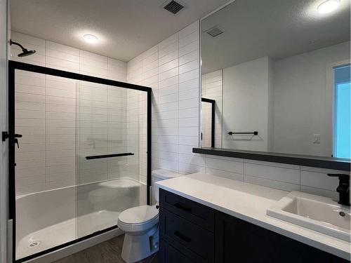 629-3932 University Avenue Nw, Calgary, AB - Indoor Photo Showing Bathroom