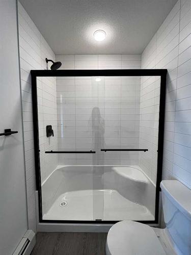 629-3932 University Avenue Nw, Calgary, AB - Indoor Photo Showing Bathroom