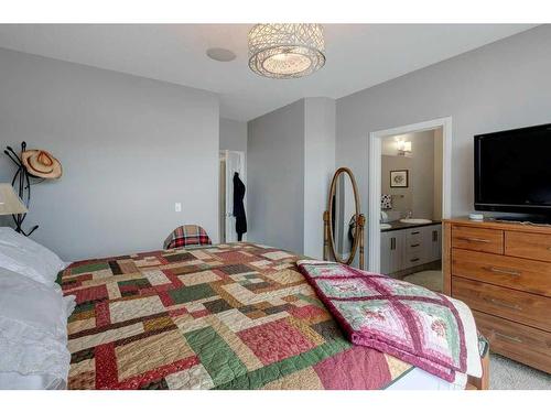 90 Nolan Hill Drive Nw, Calgary, AB - Indoor Photo Showing Bedroom