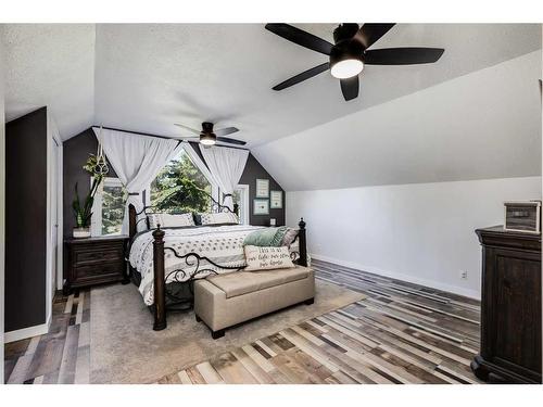 9-41124 Range Road 282, Rural Lacombe County, AB - Indoor Photo Showing Bedroom