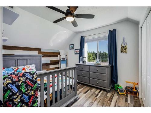 9-41124 Range Road 282, Rural Lacombe County, AB - Indoor Photo Showing Bedroom