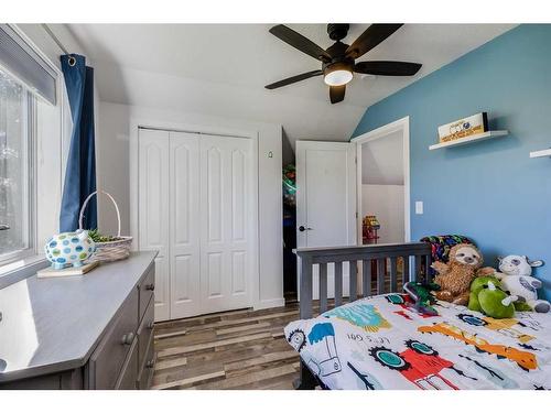 9-41124 Range Road 282, Rural Lacombe County, AB - Indoor Photo Showing Bedroom