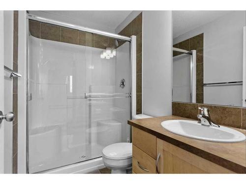 1411-5 Country Village Park Ne, Calgary, AB - Indoor Photo Showing Bathroom