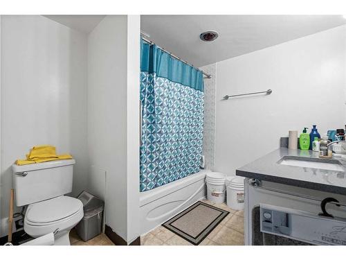 202-515 57 Avenue Sw, Calgary, AB - Indoor Photo Showing Bathroom
