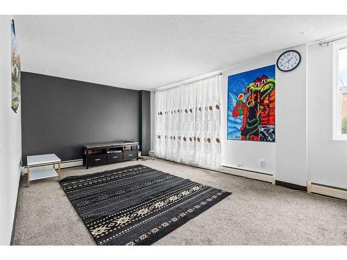202-515 57 Avenue Sw, Calgary, AB - Indoor Photo Showing Other Room