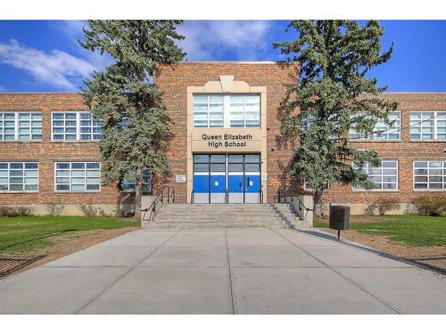 2410 7 Avenue Nw, Calgary, AB - Outdoor With Facade