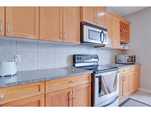 377 Taralake Landing Ne, Calgary, AB - Indoor Photo Showing Kitchen