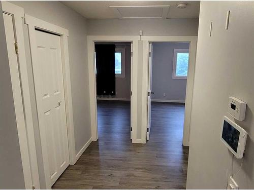 4511 26 Avenue Se, Calgary, AB - Indoor Photo Showing Other Room